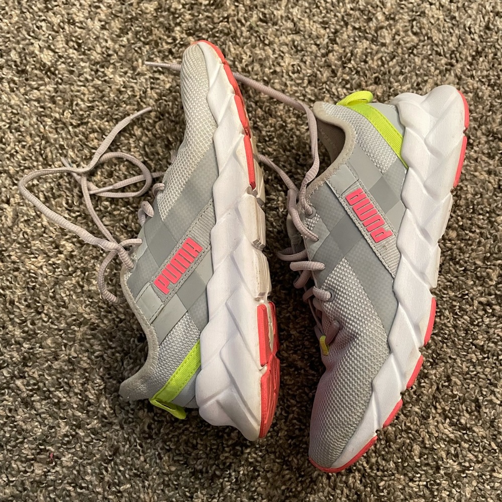 Women’s Size 6.5 Puma Running Shoes